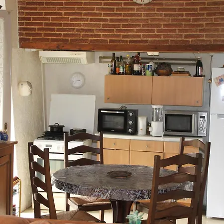 Didier 2 Homestay Saint-Michel-de-Lanes